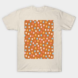 Festive confetti circles pattern in brown T-Shirt